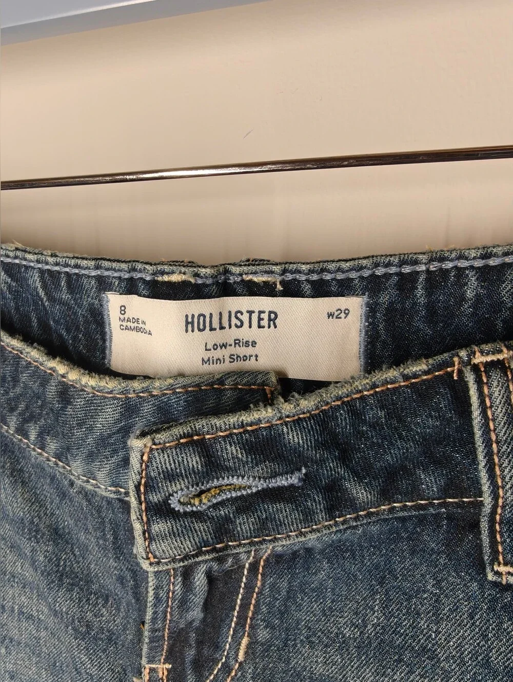 Hollister Low-Rise Dark Wash Denim Mini Shorts 8/9/29W - Picture 3 of 9